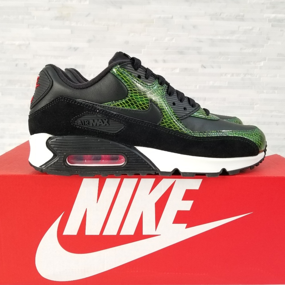 🛑SOLD🛑 New NIKE Air Max 90 Green Python Sneakers